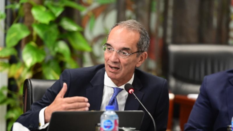 وزير الاتصالات 