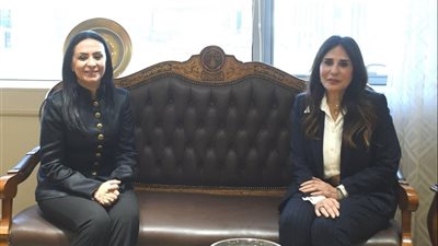 وزيرة التضامن تهنئ وزيرة الإسكان ويبحثان ملفات العمل المشتركة
