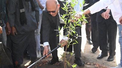 رئيس جامعة سوهاج الأهلية: حريصون على بناء جيل واعٍ بقضايا البيئة| صور 