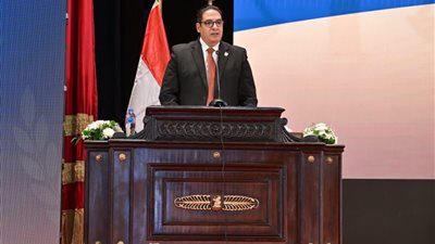 جامعة القاهرة تفتح آفاق التحكيم الدولي في عقود الاستثمار والبترول