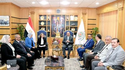 جامعة المنصورة تستقبل فرق الهيئة القومية لضمان جودة التعليم والاعتماد 