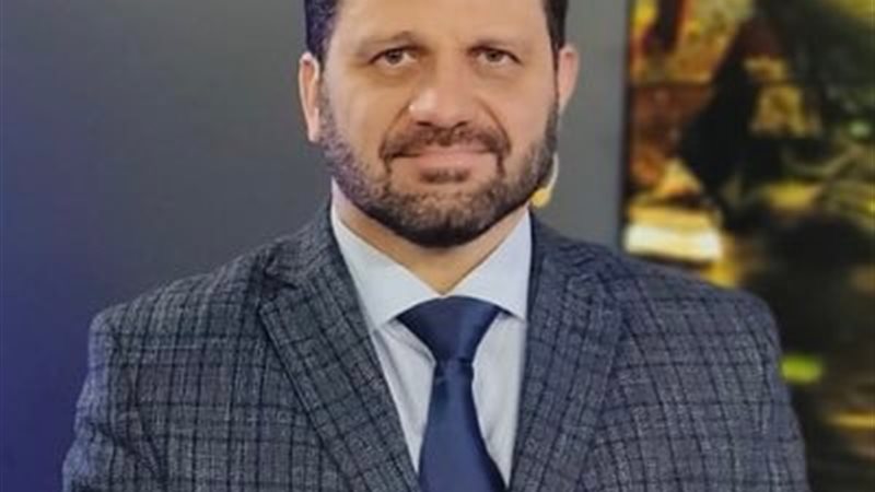 الباحث السياسي ياسر