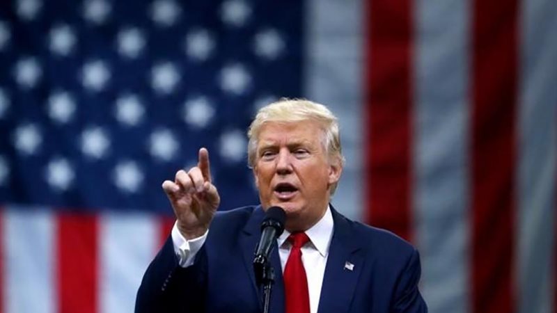 الرئيس الأمريكي دونالد