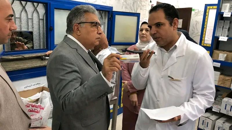 زيارة-محافظ-الدقهليه-لعيادة-التأمين-الصحى-بأجا