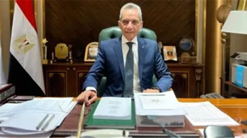 المستشار هاني حنا وزير شئون المجالس النيابية