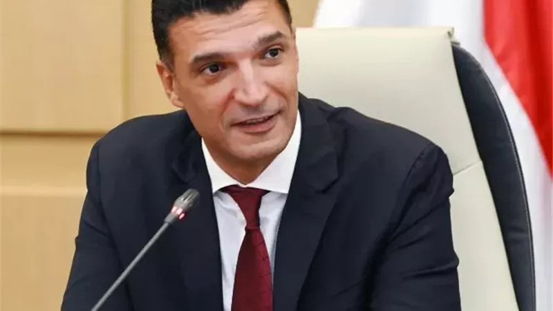 وزير الصناعة