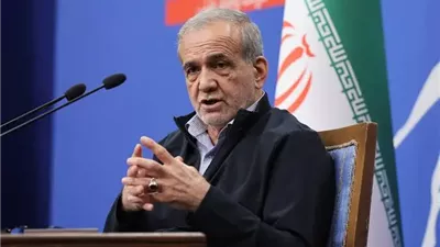 الرئيس الإيراني: لن نستسلم أمام الغطرسة وندعو للتلاحم الوطني