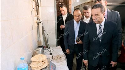 محافظ المنوفية يتفقد عددا من المدارس ويفاجئ مخبز بلدي للتأكد من جودة رغيف الخبز