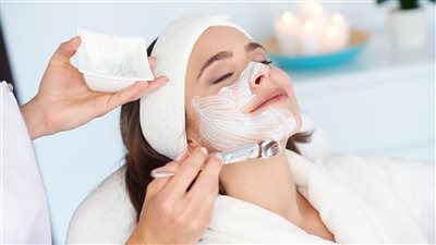 بخطوات بسيطة.. كيفية العناية بالشعر والقدمين والبشرة لإطلالة صحية وجذابة