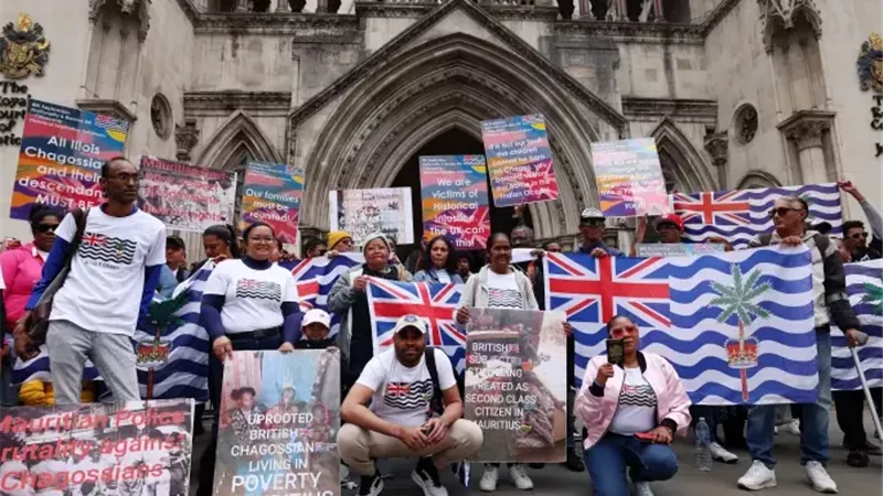 محتجون من سكان تشاجوس