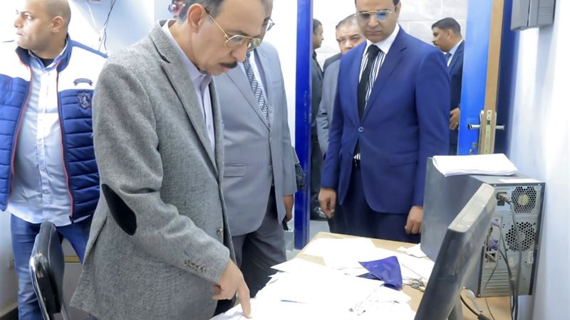 محافظ سوهاج خلال