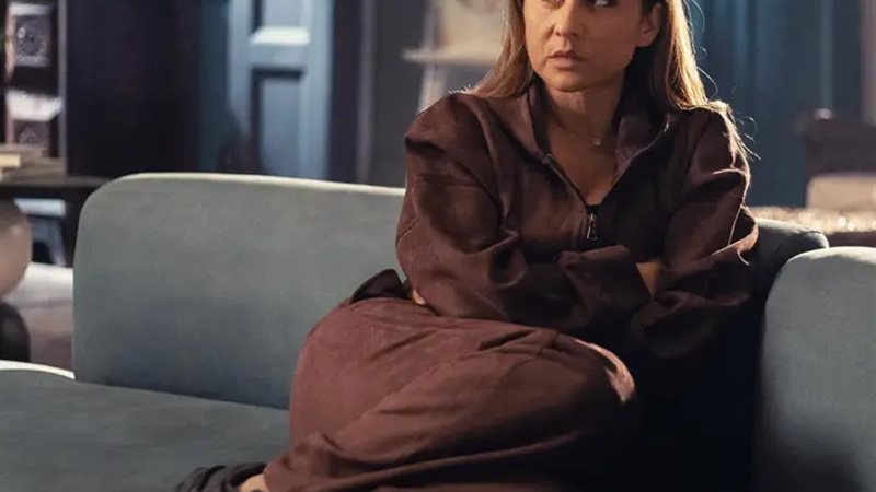 الفنانة نيللي كريم 