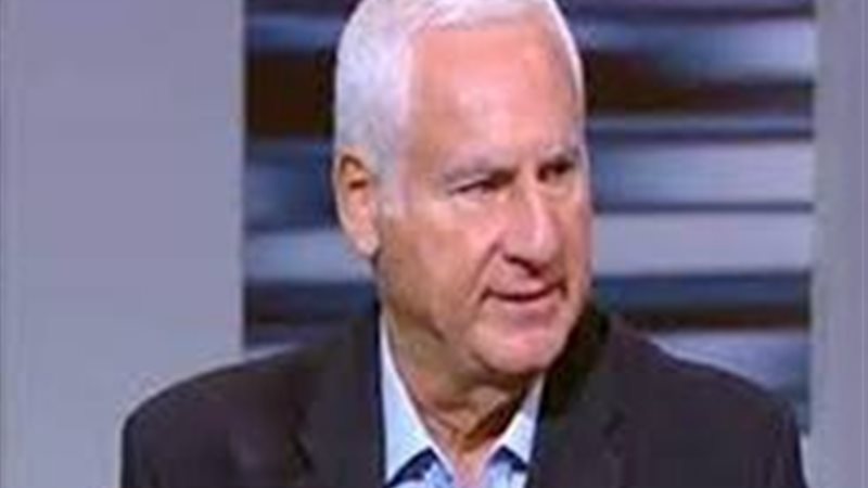 الكاتب الصحفي شريف