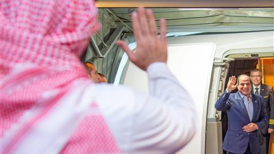 الرئيس السيسي يعود إلى أرض الوطن عقب زيارته للسعودية 