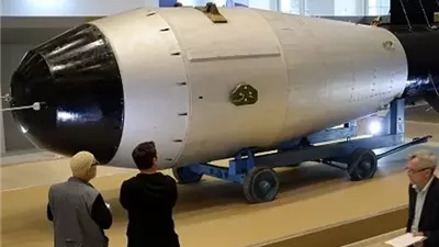 روسيا تفجر مفاجأة: لندن وباريس تخططان لتسليح كييف بقنبلة نووية