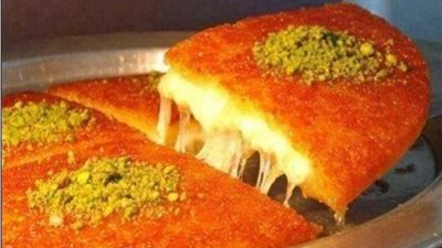 بالتفصيل.. أصل وطريقة عمل الكنافة بالكريمة 