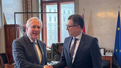 السفير المصري في فيينا يبحث مع رئيس البرلمان الفيدرالي النمساوي سبل التعاون