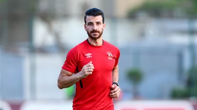 محمود متولي لاعب الأهلي والإسماعيلي السابق يعلن ووفاة والده