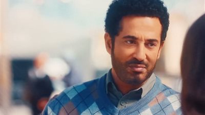 مسلسل إفراج الحلقة الـ 10.. عمرو سعد ينهار من البكاء في المقابر وينقذ تارا عماد