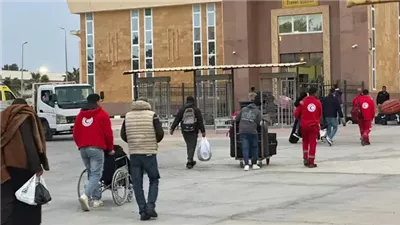 عودة دفعة جديدة من الفلسطينيين عبر معبر رفح البري