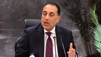 رئيس الوزراء يتابع مع وزير التموين موقف مخزون الأرصدة من السلع الغذائية