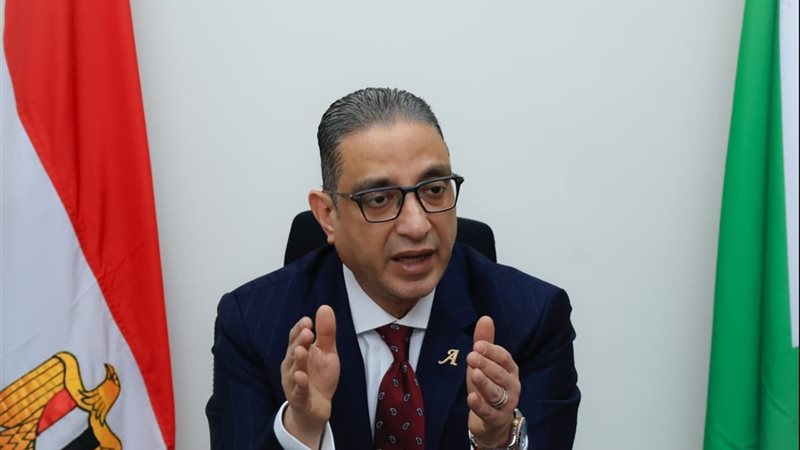 الدكتور احمد الأنصاري