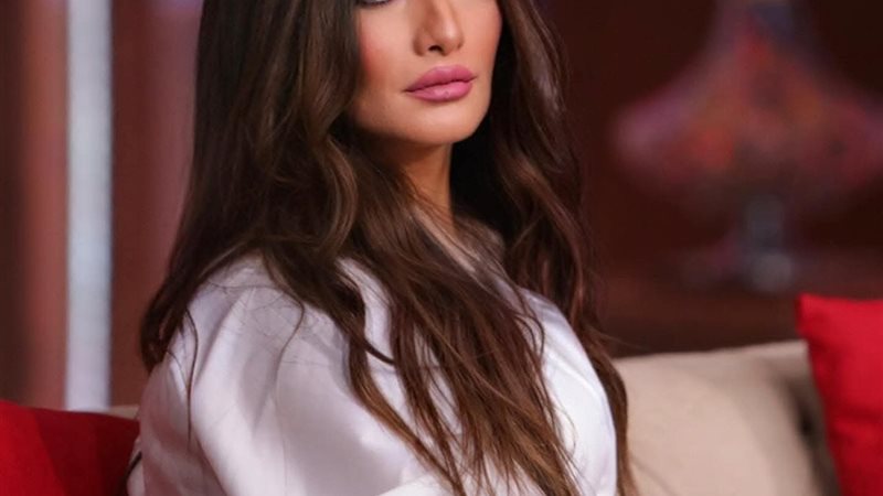 الفنانة زينة