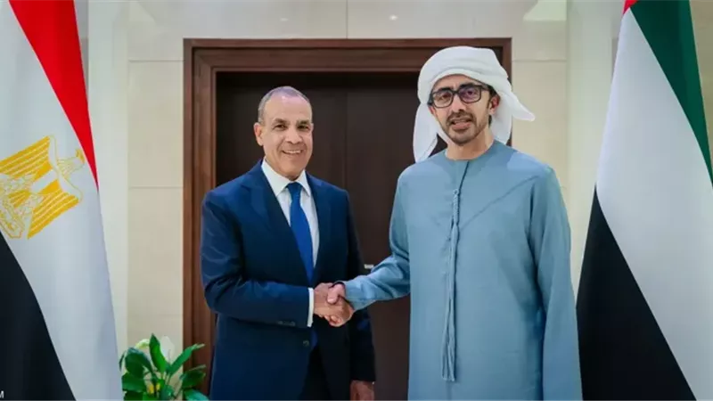 لقاء سابق بين وزير