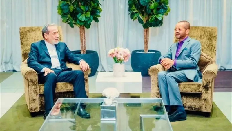 وزير الخارجية العماني