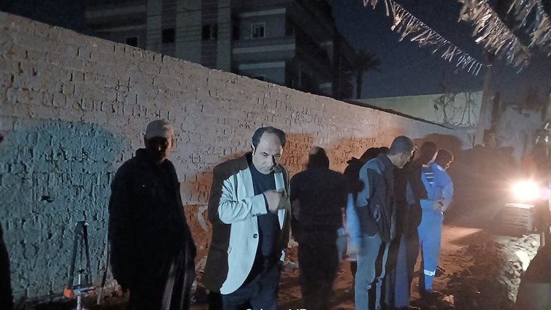 هبوط أرضي يتسبب في