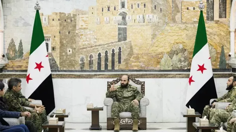 اجتماع بين الجيش