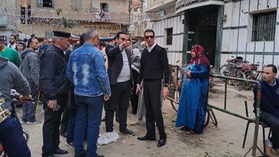 حملات مكبرة بحي غرب شبين الكوم لإزالة الإشغالات 