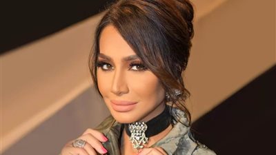 شظية تصيب شقة بسمة وهبة في دبي.. والإعلامية تعود إلى مصر قبل ساعات