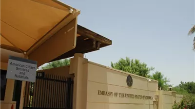 السفارة الأمريكية في الكويت تحذر مواطنيها من تهديدات صاروخية