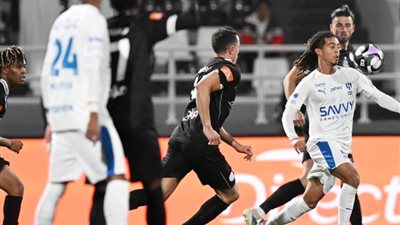 صدمة جديدة في الهلال.. إصابة تربك الحسابات قبل مواجهة النجمة