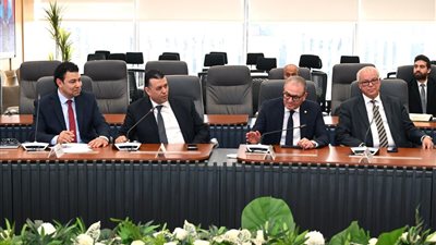 غرفة الصناعات النسيجية تطرح روشتة إنقاذ القطاع أمام وزير الصناعة