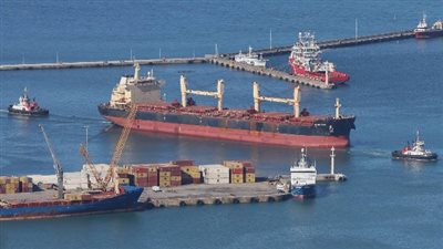 كـ.ـارثة بحرية شمال سرت.. غرق ناقلة غاز وبيان حاسم من “البترول” وتحذير رسمي للإعلام