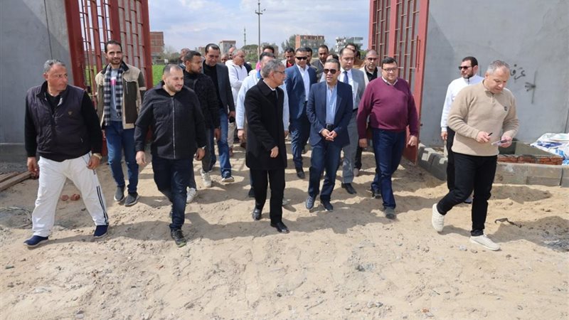 محافظ المنوفية اثناء