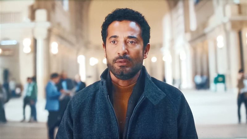 الفنان عمرو سعد