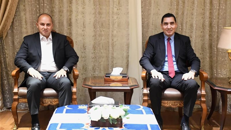 وزير الشباب والرياضة