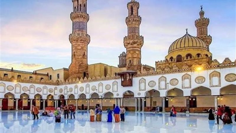الأزهر يطالب 