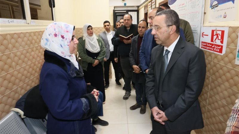 محافظ المنوفية اثناء