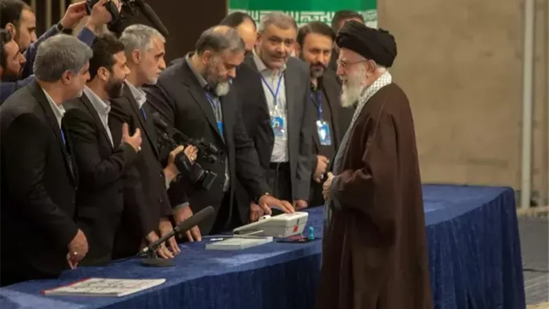 خامنئي وكبار القادة