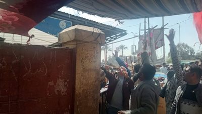 حملة إشغالات مكبرة بمحيط ميدان أسماء الله الحسنى بأسيوط