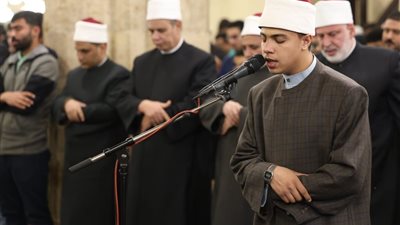 صوت واعد يخطف القلوب في التراويح.. أحمد سامي الجوهري يتألق في رحاب الجامع الأزهر
