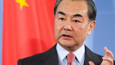 وزير الخارجية الصيني ينتقد مجلس السلام العالمي.. ويؤكد دعم فلسطين