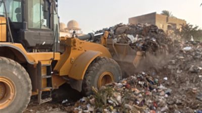محافظ أسيوط: رفع نحو 500 طن مخلفات بمناطق منفلوط