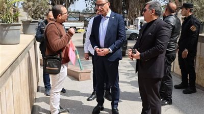  محافظ الجيزة يحرص على إجراء جولة ميدانية لعدد من القطاعات.. تفاصيل 
