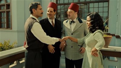 صدقي صخر متزوج من أسماء أبو اليزيد في الحلقة الأولى من النص التاني