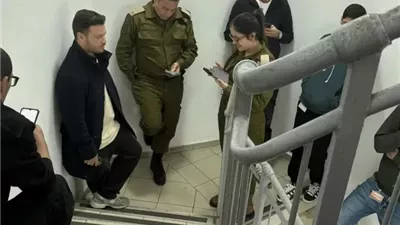 عقب الهجوم الإيراني.. المتحدث باسم جيش الاحتلال يختبيء بأحد الملاجيء وسط إسرائيل 